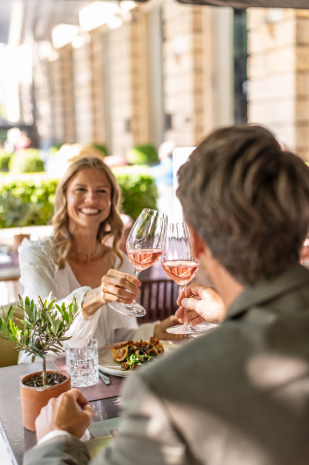 rose-tasting-experience-a-summer-evening-at-delice-la-brasserie
